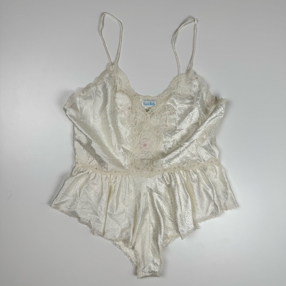 Vintage 90’s Sara Beth White Satin Floral Lace Teddy Sz Large Bridal Cottagecore